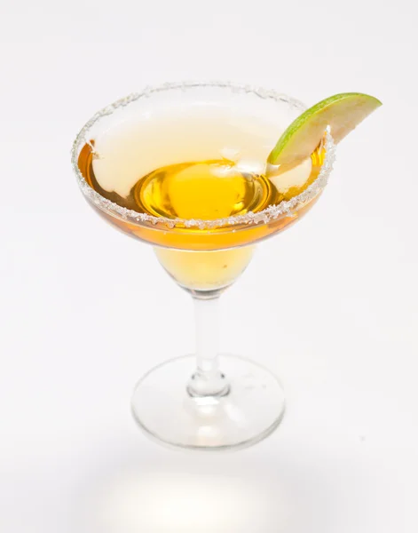 Жовтий коктейль у склянці — стокове фото
