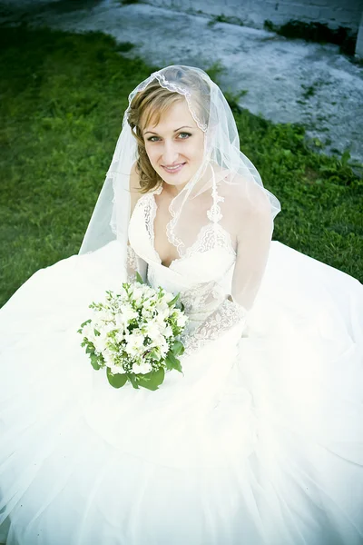 美しい花嫁ポーズ — ストック写真