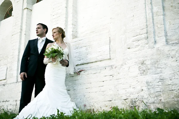행복 한 신부 및 신랑 — 스톡 사진