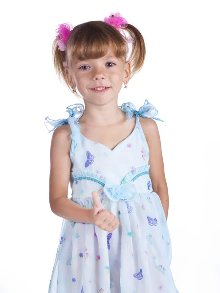 Πορτρέτο του ένα χαριτωμένο κοριτσάκι σε μπλε φόρεμα — Φωτογραφία Αρχείου
