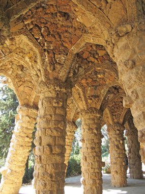 Anıt, Park Guell sütunları