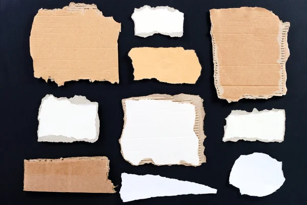 Різноманітність чистого рваного паперу та картону — стокове фото