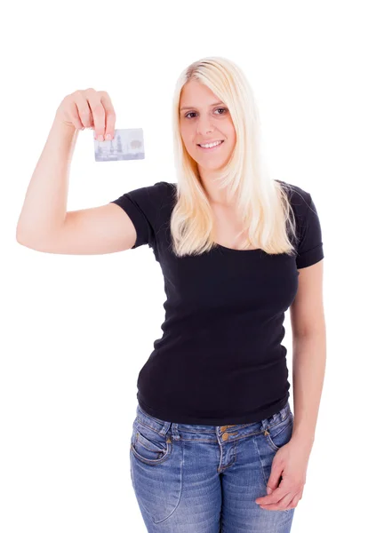 Μια νεαρή γυναίκα με πιστωτική κάρτα — Φωτογραφία Αρχείου