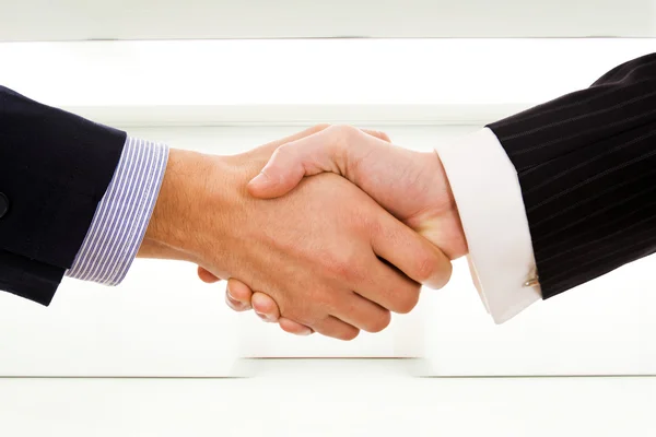 Handshake obchodního partnera po rozdání — Stock fotografie