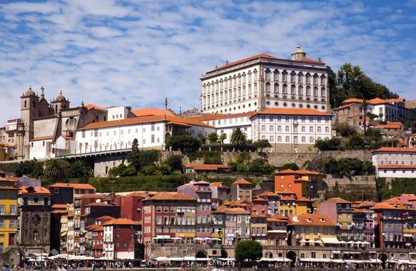 Jellegzetes épületek Ribeira, Porto, Portugália — Stock Fotó