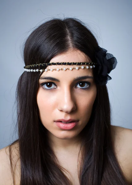 Closeup portrait of a beautiful young woman looking to camera — Stock Photo, Image