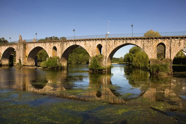 Beautiful Bridge of Ponte da Barca, ancient portuguese village, — Stock Photo, Image