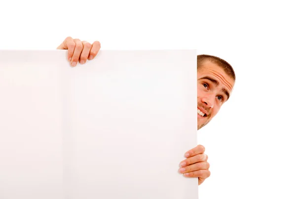 Портрет щасливого чоловіка, що тримає порожню білу картку — стокове фото