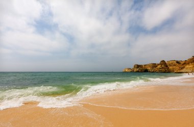 Yaz aylarında pastoral vahşi beach