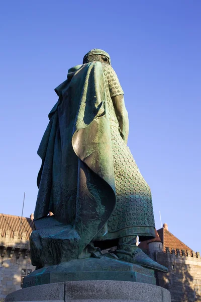 Staty av den första portugisiska konungen — Stockfoto