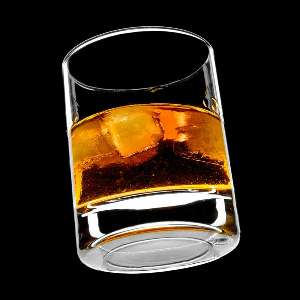 一杯威士忌加冰块 — 图库照片