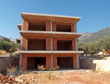 Akdeniz tatil evi yapım aşamasında