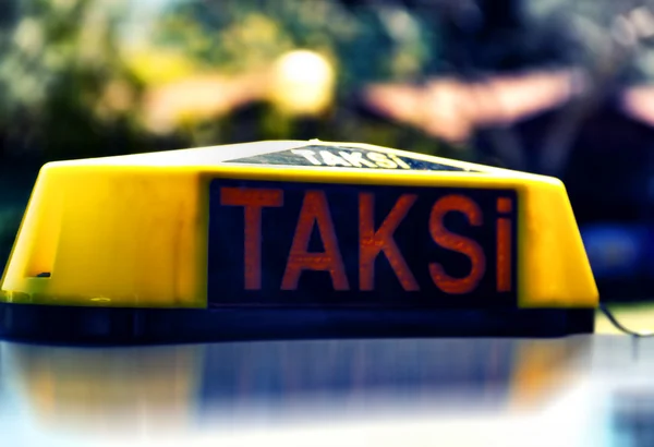 Такси Такси Автомобиль крыша знак крупным планом — стоковое фото