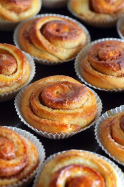 taze tarçınlı çörek