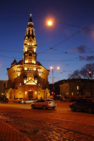 Ciudad nocturna, iglesia — Foto de Stock