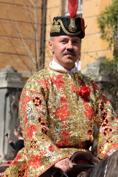Porträtt av röda juni på junes parade från brasov — Stockfoto