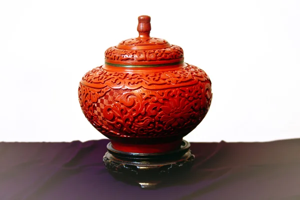 Ethnisch rote chinesische Vase — Stockfoto