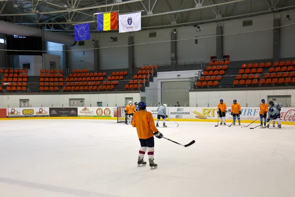 Hockey spelaren på is — Stockfoto