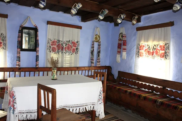 Interior de casa típica de Transilvania — Foto de Stock