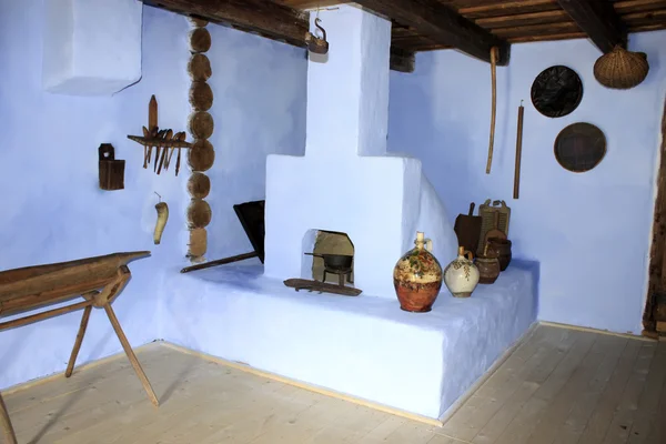 農村からの家のトランシルヴァニアの世俗的な炉の部屋 — ストック写真