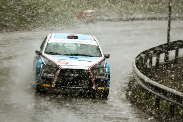 Très mauvaises conditions météorologiques au rallye de Brasov — Photo