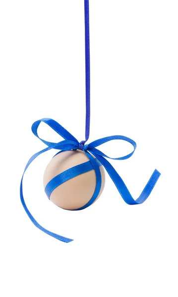 Hanging egg with ribbon and bow — Stock Photo, Image