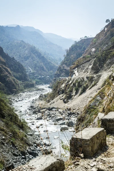 Rio vazio no Himalaia — Fotografia de Stock