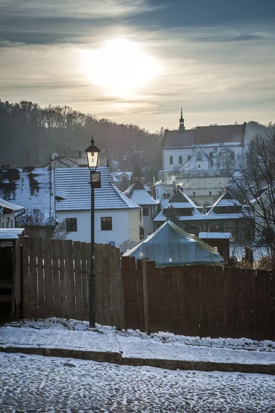 Puesta de sol sobre la ciudad renacentista Kazimierz Dolny —  Fotos de Stock