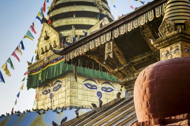 gün batımı sırasında swayambhunath stupa, Katmandu, nepal