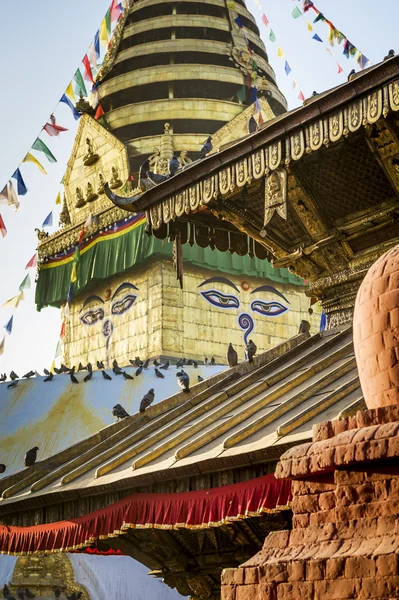 Swayambhunath stúpa při západu slunce v Káthmándú, Nepál — Stock fotografie