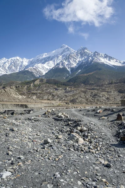 Rocky landscape in Himalaya — Stock Photo, Image