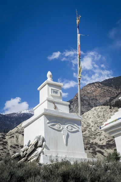 Boeddhistische monument in de himalaya — Stockfoto
