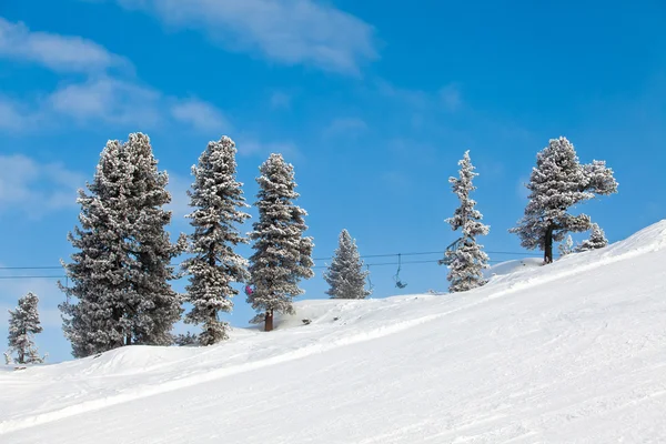 在 mayrhofen，奥地利滑雪升降椅 — 图库照片