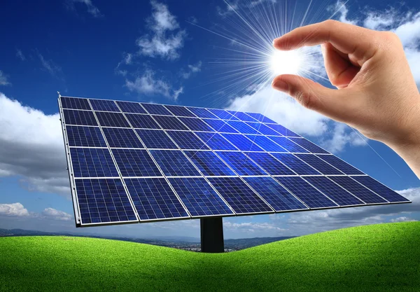 Panel fotovoltaico montado —  Fotos de Stock