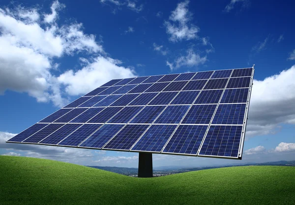 Painel fotovoltaico montado — Fotografia de Stock