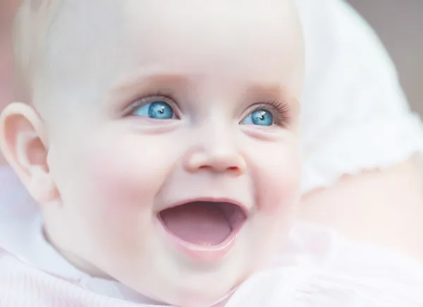 Happy kid with blue eyes — Stock Photo, Image