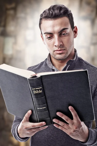 Reading Holy Bible — Stock Photo, Image