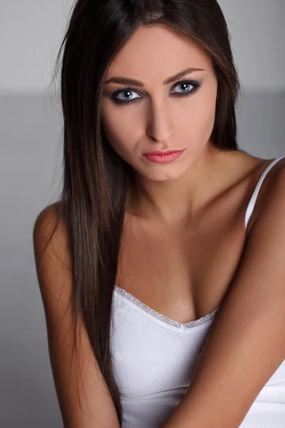 Nice looking Blue eyed brunette close up — Stok Foto