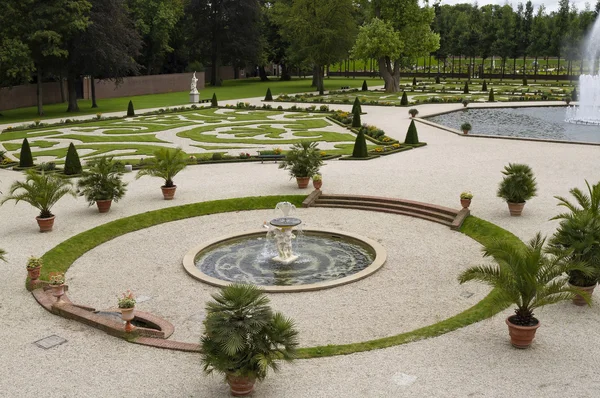 Pěkný fontána het loo palácové zahrady — Stock fotografie