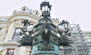 Paris - Opéra Quarter: Place Charles Garnier - lamp post