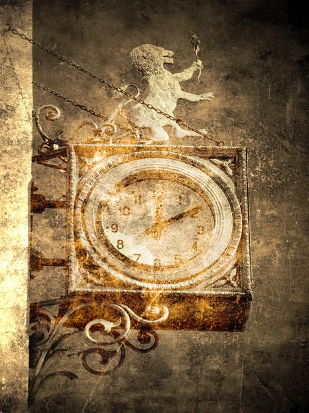 Ancient clock of lion — Stock Photo, Image