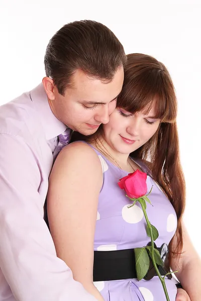 Facet przytula dziewczynę na randkę — Zdjęcie stockowe