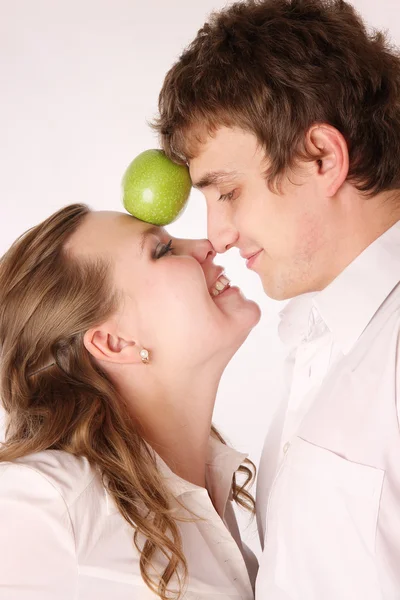 Pareja recién casada esperando un hijo —  Fotos de Stock