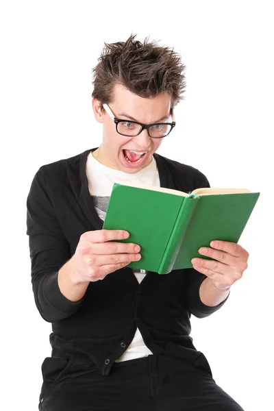 Gymnasiet elev läser en bok — Stockfoto