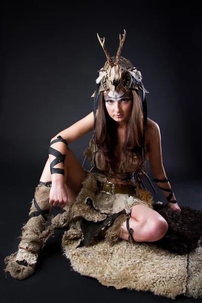 Retrato del vikingo femenino —  Fotos de Stock