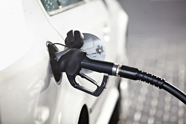Posto de gasolina bocal punho de petróleo — Fotografia de Stock