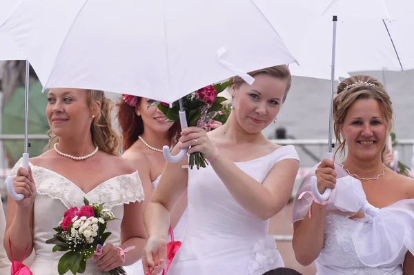 Gelinler geçit töreni 2011 — Stok fotoğraf
