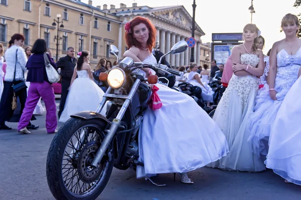 stock image Bride on a motorcycle