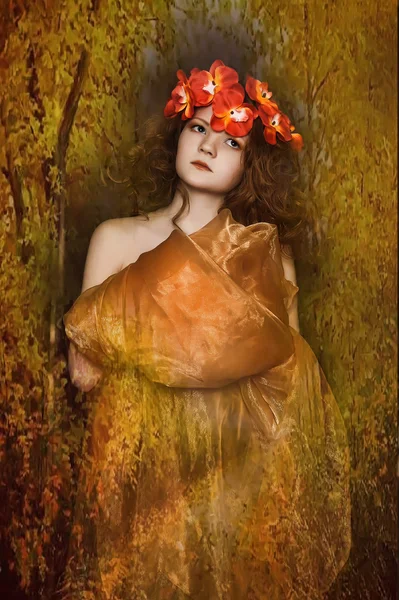 Tiener meisje in een krans van rode bloemen — Stockfoto