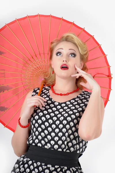 Çin şemsiye stili 60 yıl içinde belgili tanımlık fotoğraf ile kız — Stok fotoğraf
